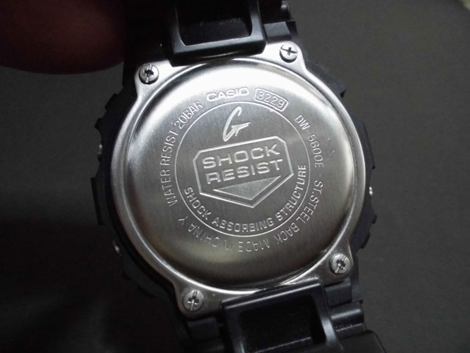 G�V���b�N/G-SHOCK�X�s�[�h���f��DW-5600E-1���u�^