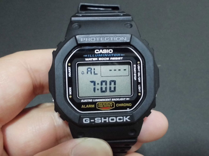 G�V���b�N/G-SHOCK�X�s�[�h���f��DW-5600E-1�̃A���[�����