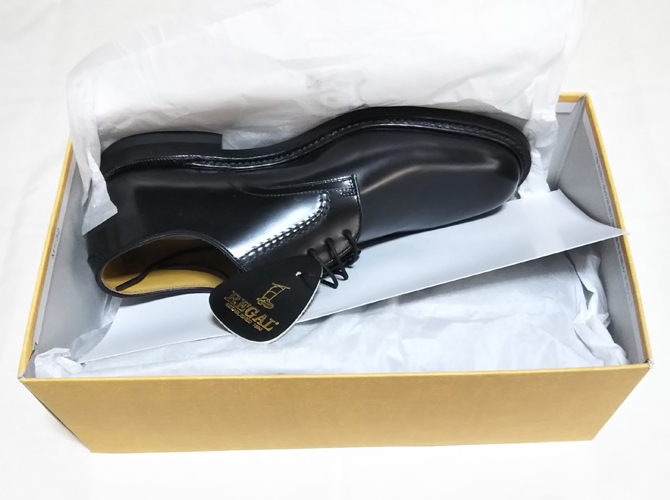 箱に入ったリーガル2504